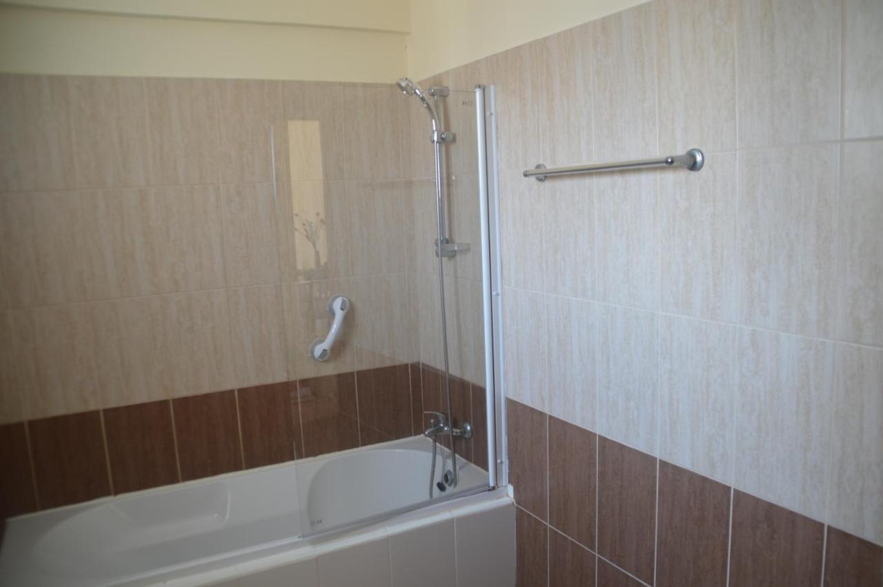 Kapparis Penthouse Lägenhet Paralimni Exteriör bild