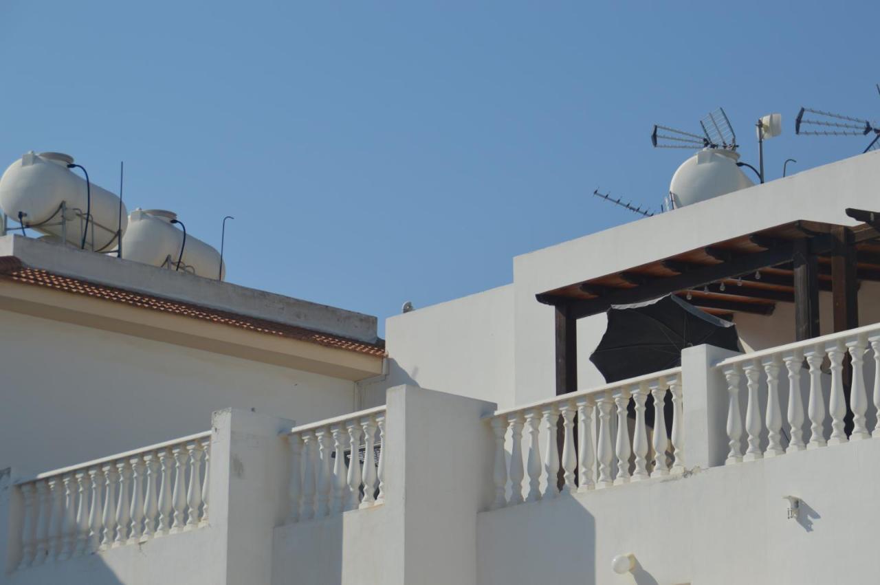 Kapparis Penthouse Lägenhet Paralimni Exteriör bild