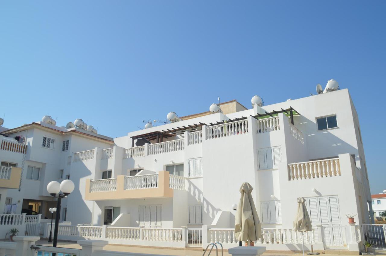 Kapparis Penthouse Lägenhet Paralimni Exteriör bild