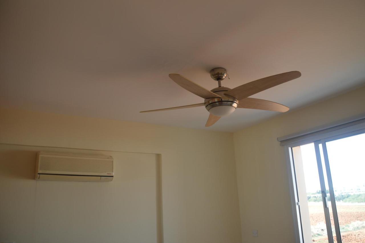 Kapparis Penthouse Lägenhet Paralimni Exteriör bild